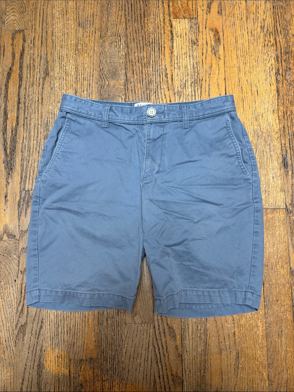 Men's Original Penguin Flat Front Shorts. Size 30